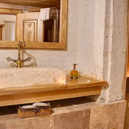 The Luxury Caves 3*