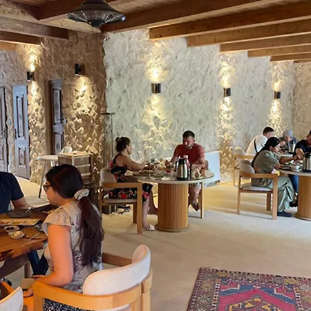 The Luxury Caves 3*